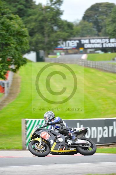 Motorcycle action photographs;Trackday digital images;event digital images;eventdigitalimages;no limits trackday;oulton park;oulton park circuit cheshire;oulton park photographs;peter wileman photography;trackday;trackday photos