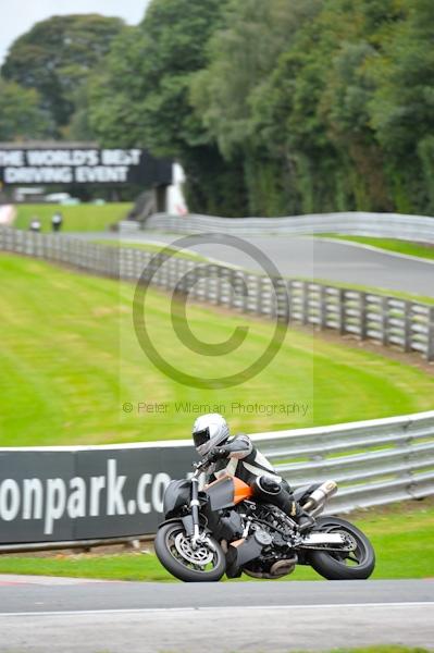 Motorcycle action photographs;Trackday digital images;event digital images;eventdigitalimages;no limits trackday;oulton park;oulton park circuit cheshire;oulton park photographs;peter wileman photography;trackday;trackday photos