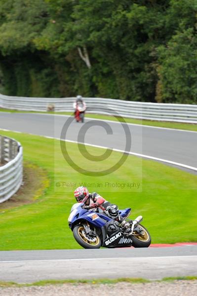 Motorcycle action photographs;Trackday digital images;event digital images;eventdigitalimages;no limits trackday;oulton park;oulton park circuit cheshire;oulton park photographs;peter wileman photography;trackday;trackday photos