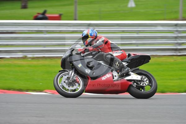 Motorcycle action photographs;Trackday digital images;event digital images;eventdigitalimages;no limits trackday;oulton park;oulton park circuit cheshire;oulton park photographs;peter wileman photography;trackday;trackday photos