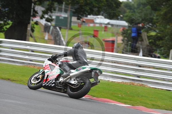 Motorcycle action photographs;Trackday digital images;event digital images;eventdigitalimages;no limits trackday;oulton park;oulton park circuit cheshire;oulton park photographs;peter wileman photography;trackday;trackday photos