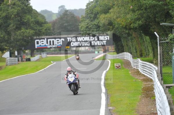 Motorcycle action photographs;Trackday digital images;event digital images;eventdigitalimages;no limits trackday;oulton park;oulton park circuit cheshire;oulton park photographs;peter wileman photography;trackday;trackday photos