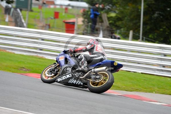 Motorcycle action photographs;Trackday digital images;event digital images;eventdigitalimages;no limits trackday;oulton park;oulton park circuit cheshire;oulton park photographs;peter wileman photography;trackday;trackday photos