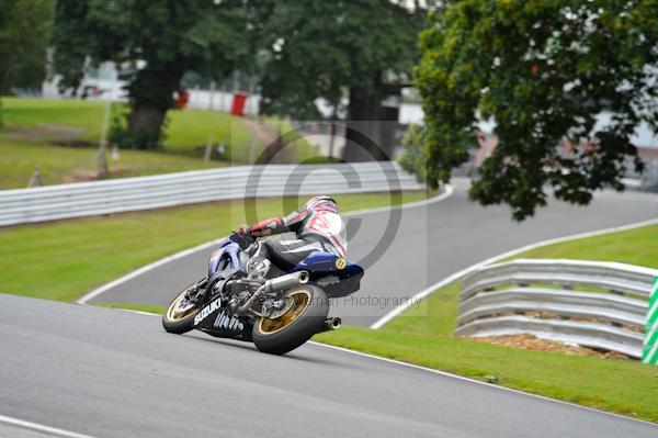 Motorcycle action photographs;Trackday digital images;event digital images;eventdigitalimages;no limits trackday;oulton park;oulton park circuit cheshire;oulton park photographs;peter wileman photography;trackday;trackday photos