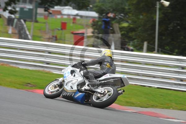 Motorcycle action photographs;Trackday digital images;event digital images;eventdigitalimages;no limits trackday;oulton park;oulton park circuit cheshire;oulton park photographs;peter wileman photography;trackday;trackday photos