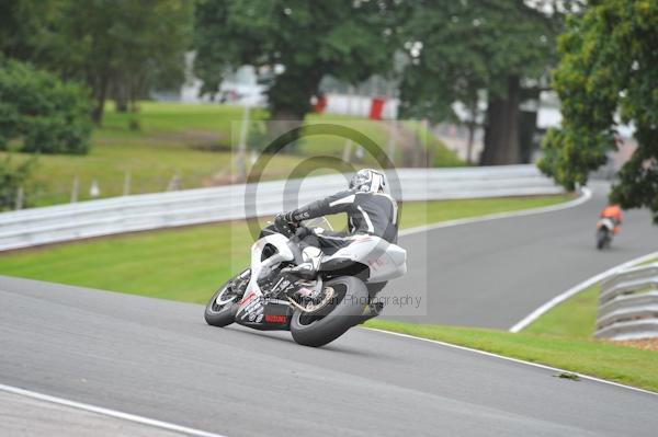 Motorcycle action photographs;Trackday digital images;event digital images;eventdigitalimages;no limits trackday;oulton park;oulton park circuit cheshire;oulton park photographs;peter wileman photography;trackday;trackday photos