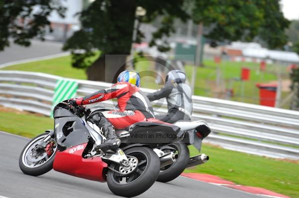 Motorcycle action photographs;Trackday digital images;event digital images;eventdigitalimages;no limits trackday;oulton park;oulton park circuit cheshire;oulton park photographs;peter wileman photography;trackday;trackday photos