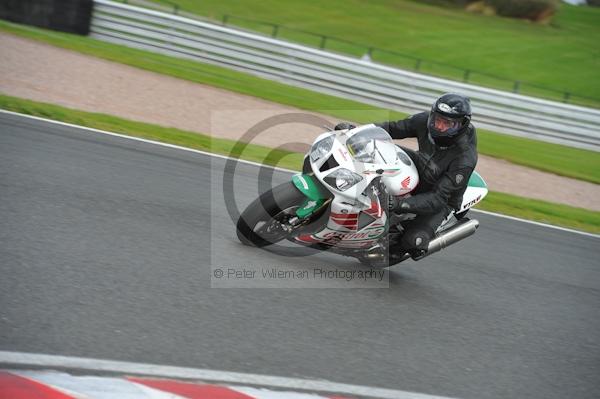 Motorcycle action photographs;Trackday digital images;event digital images;eventdigitalimages;no limits trackday;oulton park;oulton park circuit cheshire;oulton park photographs;peter wileman photography;trackday;trackday photos