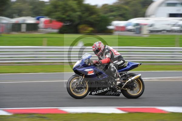 Motorcycle action photographs;Trackday digital images;event digital images;eventdigitalimages;no limits trackday;oulton park;oulton park circuit cheshire;oulton park photographs;peter wileman photography;trackday;trackday photos