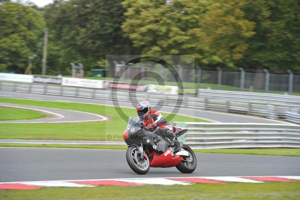 Motorcycle action photographs;Trackday digital images;event digital images;eventdigitalimages;no limits trackday;oulton park;oulton park circuit cheshire;oulton park photographs;peter wileman photography;trackday;trackday photos