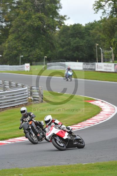 Motorcycle action photographs;Trackday digital images;event digital images;eventdigitalimages;no limits trackday;oulton park;oulton park circuit cheshire;oulton park photographs;peter wileman photography;trackday;trackday photos