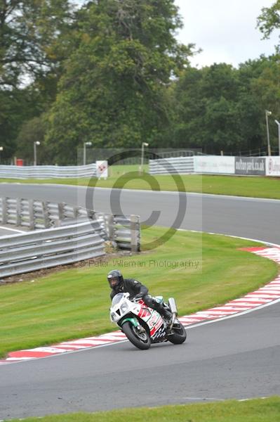 Motorcycle action photographs;Trackday digital images;event digital images;eventdigitalimages;no limits trackday;oulton park;oulton park circuit cheshire;oulton park photographs;peter wileman photography;trackday;trackday photos