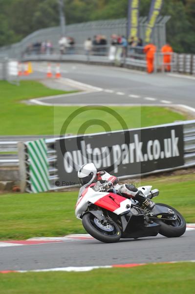 Motorcycle action photographs;Trackday digital images;event digital images;eventdigitalimages;no limits trackday;oulton park;oulton park circuit cheshire;oulton park photographs;peter wileman photography;trackday;trackday photos