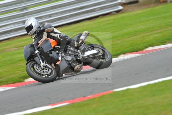 Motorcycle action photographs;Trackday digital images;event digital images;eventdigitalimages;no limits trackday;oulton park;oulton park circuit cheshire;oulton park photographs;peter wileman photography;trackday;trackday photos