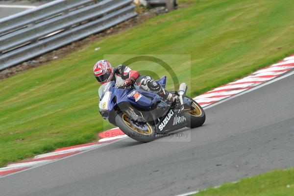 Motorcycle action photographs;Trackday digital images;event digital images;eventdigitalimages;no limits trackday;oulton park;oulton park circuit cheshire;oulton park photographs;peter wileman photography;trackday;trackday photos