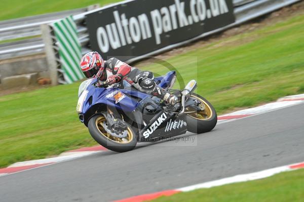 Motorcycle action photographs;Trackday digital images;event digital images;eventdigitalimages;no limits trackday;oulton park;oulton park circuit cheshire;oulton park photographs;peter wileman photography;trackday;trackday photos