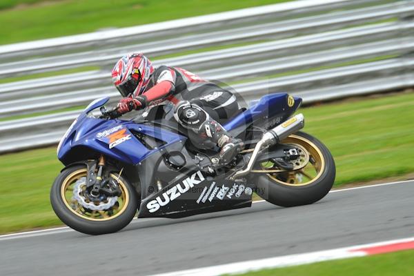 Motorcycle action photographs;Trackday digital images;event digital images;eventdigitalimages;no limits trackday;oulton park;oulton park circuit cheshire;oulton park photographs;peter wileman photography;trackday;trackday photos