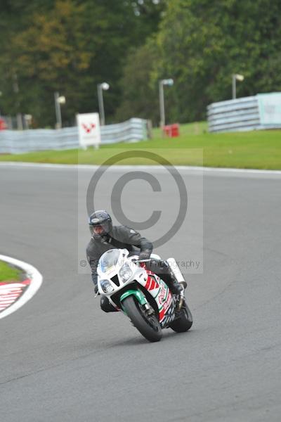 Motorcycle action photographs;Trackday digital images;event digital images;eventdigitalimages;no limits trackday;oulton park;oulton park circuit cheshire;oulton park photographs;peter wileman photography;trackday;trackday photos