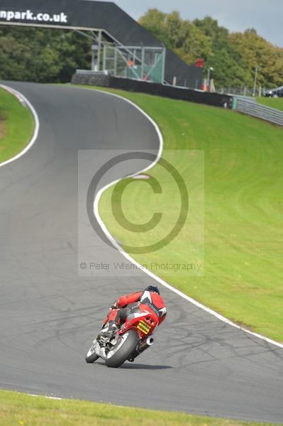 Motorcycle action photographs;Trackday digital images;event digital images;eventdigitalimages;no limits trackday;oulton park;oulton park circuit cheshire;oulton park photographs;peter wileman photography;trackday;trackday photos