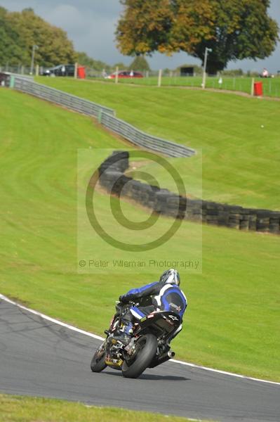 Motorcycle action photographs;Trackday digital images;event digital images;eventdigitalimages;no limits trackday;oulton park;oulton park circuit cheshire;oulton park photographs;peter wileman photography;trackday;trackday photos