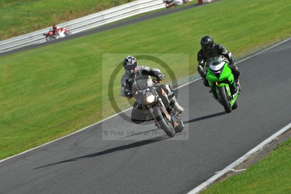 Motorcycle action photographs;Trackday digital images;event digital images;eventdigitalimages;no limits trackday;oulton park;oulton park circuit cheshire;oulton park photographs;peter wileman photography;trackday;trackday photos