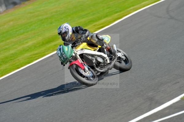 Motorcycle action photographs;Trackday digital images;event digital images;eventdigitalimages;no limits trackday;oulton park;oulton park circuit cheshire;oulton park photographs;peter wileman photography;trackday;trackday photos