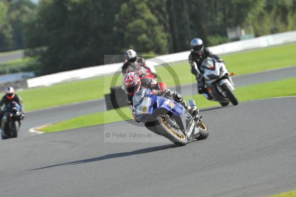 Motorcycle action photographs;Trackday digital images;event digital images;eventdigitalimages;no limits trackday;oulton park;oulton park circuit cheshire;oulton park photographs;peter wileman photography;trackday;trackday photos