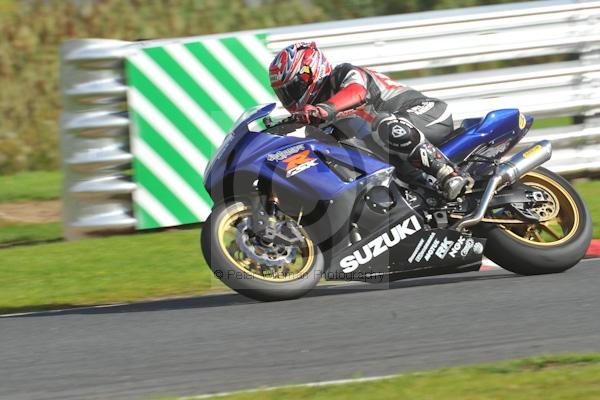 Motorcycle action photographs;Trackday digital images;event digital images;eventdigitalimages;no limits trackday;oulton park;oulton park circuit cheshire;oulton park photographs;peter wileman photography;trackday;trackday photos