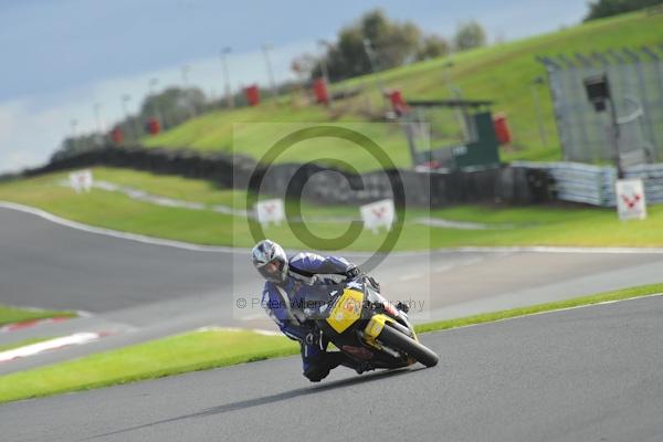 Motorcycle action photographs;Trackday digital images;event digital images;eventdigitalimages;no limits trackday;oulton park;oulton park circuit cheshire;oulton park photographs;peter wileman photography;trackday;trackday photos