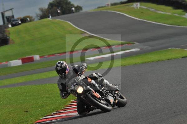 Motorcycle action photographs;Trackday digital images;event digital images;eventdigitalimages;no limits trackday;oulton park;oulton park circuit cheshire;oulton park photographs;peter wileman photography;trackday;trackday photos