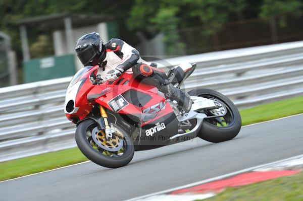 Motorcycle action photographs;Trackday digital images;event digital images;eventdigitalimages;no limits trackday;oulton park;oulton park circuit cheshire;oulton park photographs;peter wileman photography;trackday;trackday photos