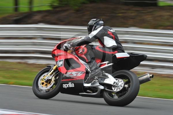 Motorcycle action photographs;Trackday digital images;event digital images;eventdigitalimages;no limits trackday;oulton park;oulton park circuit cheshire;oulton park photographs;peter wileman photography;trackday;trackday photos