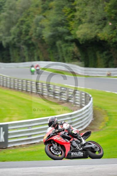 Motorcycle action photographs;Trackday digital images;event digital images;eventdigitalimages;no limits trackday;oulton park;oulton park circuit cheshire;oulton park photographs;peter wileman photography;trackday;trackday photos