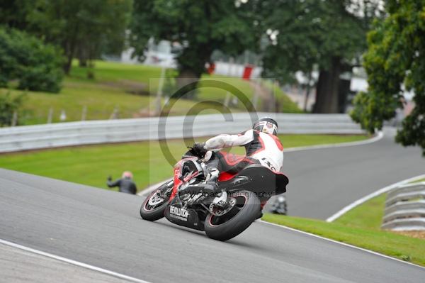 Motorcycle action photographs;Trackday digital images;event digital images;eventdigitalimages;no limits trackday;oulton park;oulton park circuit cheshire;oulton park photographs;peter wileman photography;trackday;trackday photos