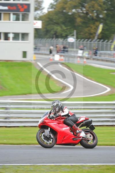 Motorcycle action photographs;Trackday digital images;event digital images;eventdigitalimages;no limits trackday;oulton park;oulton park circuit cheshire;oulton park photographs;peter wileman photography;trackday;trackday photos