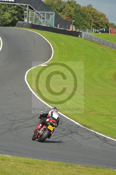 Motorcycle action photographs;Trackday digital images;event digital images;eventdigitalimages;no limits trackday;oulton park;oulton park circuit cheshire;oulton park photographs;peter wileman photography;trackday;trackday photos