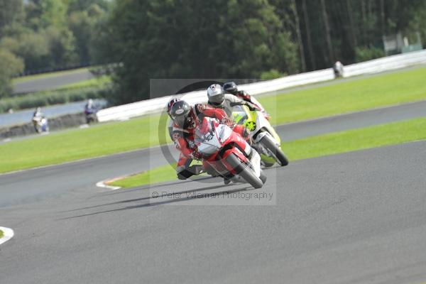 Motorcycle action photographs;Trackday digital images;event digital images;eventdigitalimages;no limits trackday;oulton park;oulton park circuit cheshire;oulton park photographs;peter wileman photography;trackday;trackday photos