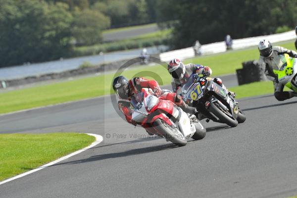 Motorcycle action photographs;Trackday digital images;event digital images;eventdigitalimages;no limits trackday;oulton park;oulton park circuit cheshire;oulton park photographs;peter wileman photography;trackday;trackday photos