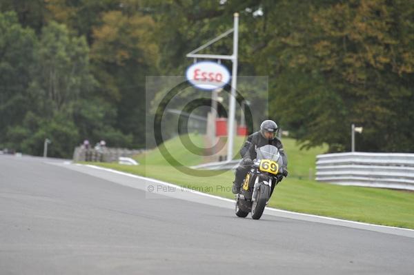 Motorcycle action photographs;Trackday digital images;event digital images;eventdigitalimages;no limits trackday;oulton park;oulton park circuit cheshire;oulton park photographs;peter wileman photography;trackday;trackday photos