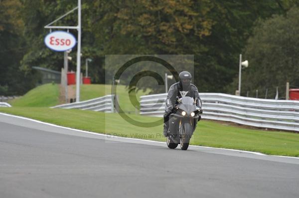 Motorcycle action photographs;Trackday digital images;event digital images;eventdigitalimages;no limits trackday;oulton park;oulton park circuit cheshire;oulton park photographs;peter wileman photography;trackday;trackday photos