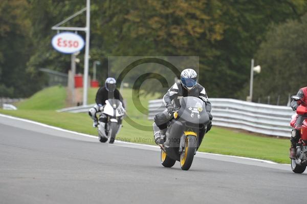 Motorcycle action photographs;Trackday digital images;event digital images;eventdigitalimages;no limits trackday;oulton park;oulton park circuit cheshire;oulton park photographs;peter wileman photography;trackday;trackday photos