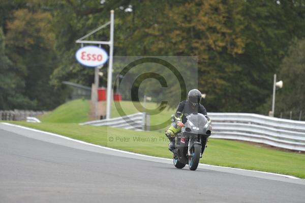 Motorcycle action photographs;Trackday digital images;event digital images;eventdigitalimages;no limits trackday;oulton park;oulton park circuit cheshire;oulton park photographs;peter wileman photography;trackday;trackday photos