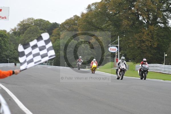 Motorcycle action photographs;Trackday digital images;event digital images;eventdigitalimages;no limits trackday;oulton park;oulton park circuit cheshire;oulton park photographs;peter wileman photography;trackday;trackday photos