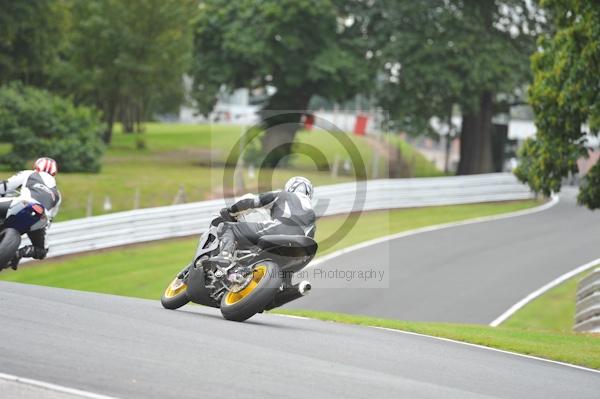 Motorcycle action photographs;Trackday digital images;event digital images;eventdigitalimages;no limits trackday;oulton park;oulton park circuit cheshire;oulton park photographs;peter wileman photography;trackday;trackday photos