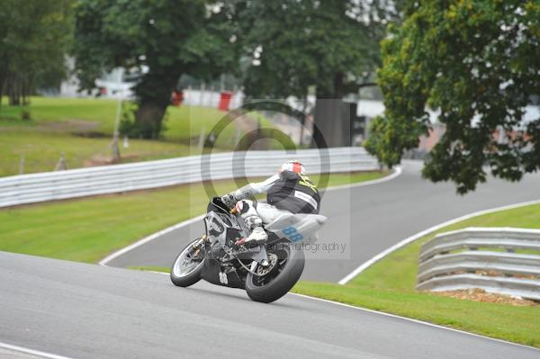 Motorcycle action photographs;Trackday digital images;event digital images;eventdigitalimages;no limits trackday;oulton park;oulton park circuit cheshire;oulton park photographs;peter wileman photography;trackday;trackday photos