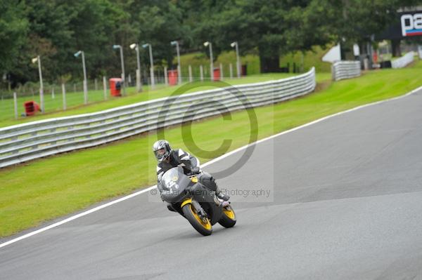 Motorcycle action photographs;Trackday digital images;event digital images;eventdigitalimages;no limits trackday;oulton park;oulton park circuit cheshire;oulton park photographs;peter wileman photography;trackday;trackday photos