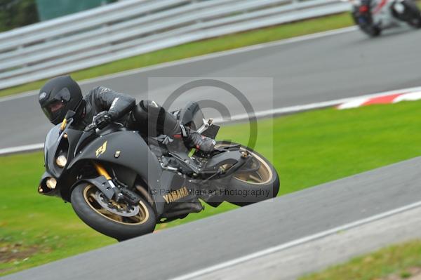 Motorcycle action photographs;Trackday digital images;event digital images;eventdigitalimages;no limits trackday;oulton park;oulton park circuit cheshire;oulton park photographs;peter wileman photography;trackday;trackday photos