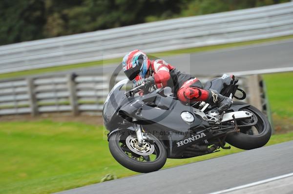 Motorcycle action photographs;Trackday digital images;event digital images;eventdigitalimages;no limits trackday;oulton park;oulton park circuit cheshire;oulton park photographs;peter wileman photography;trackday;trackday photos