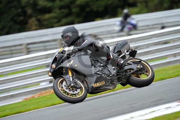 Motorcycle action photographs;Trackday digital images;event digital images;eventdigitalimages;no limits trackday;oulton park;oulton park circuit cheshire;oulton park photographs;peter wileman photography;trackday;trackday photos