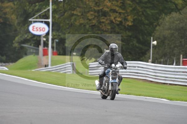 Motorcycle action photographs;Trackday digital images;event digital images;eventdigitalimages;no limits trackday;oulton park;oulton park circuit cheshire;oulton park photographs;peter wileman photography;trackday;trackday photos